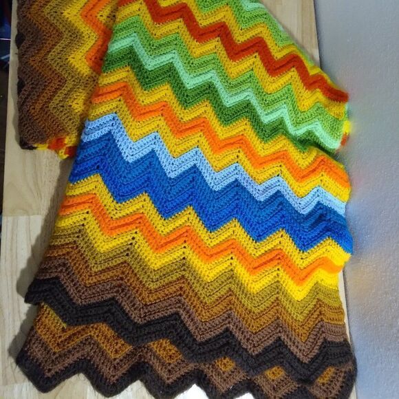 Vintage Rainbow Zig Zag Pattern Knit Afghan Blanket - Picture 1 of 3